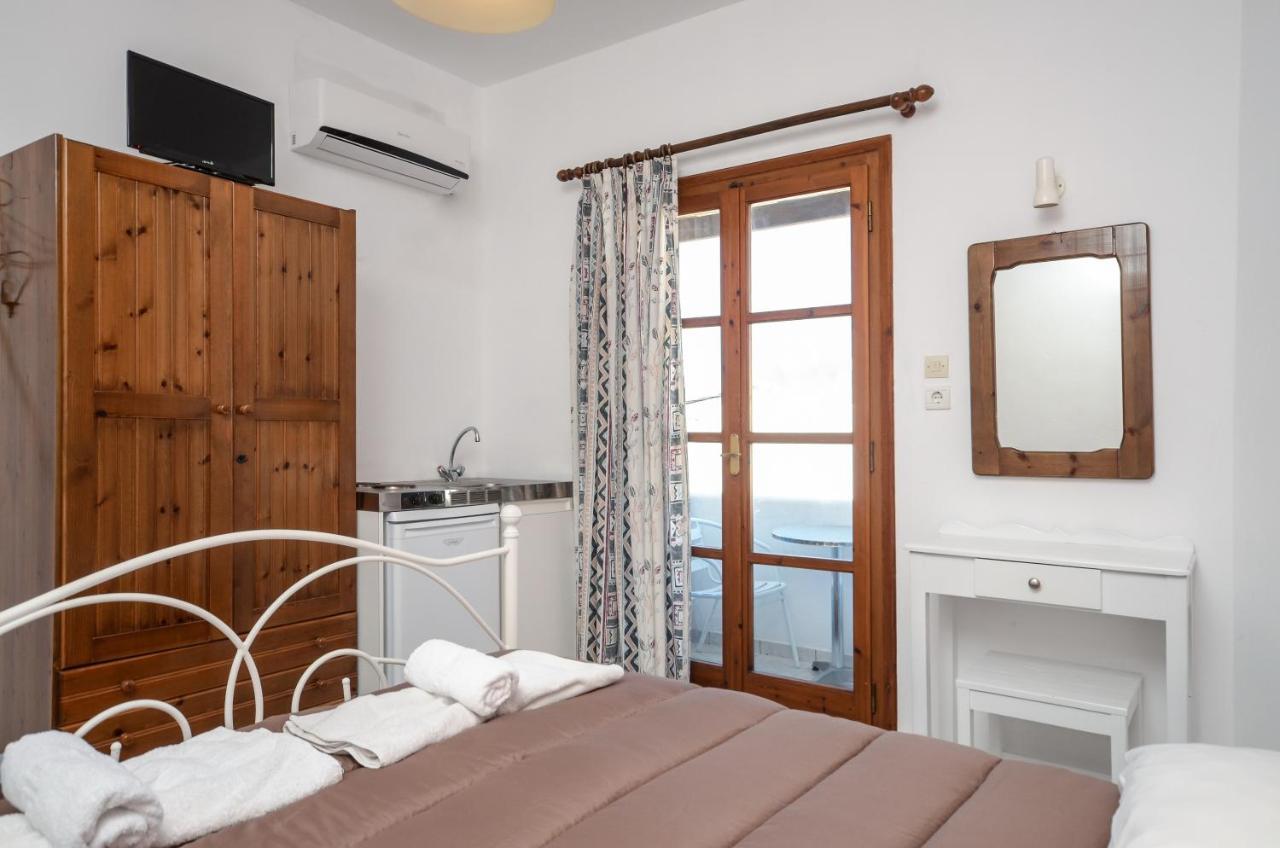 Depis Economy Studios & Apartments Naxos City Extérieur photo