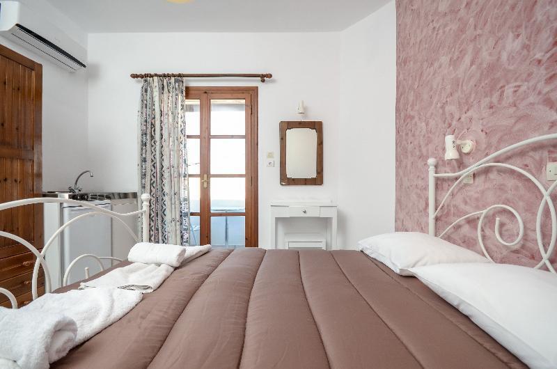 Depis Economy Studios & Apartments Naxos City Extérieur photo
